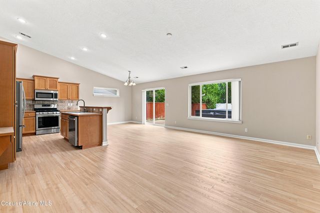 1441 W Tualatin DR, Post Falls, ID 83854