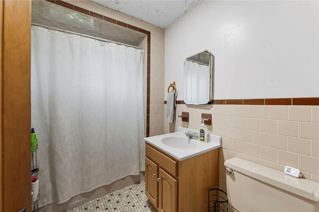 25 Jillson Avenue, Woonsocket, RI 02895