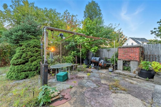 25 Jillson Avenue, Woonsocket, RI 02895