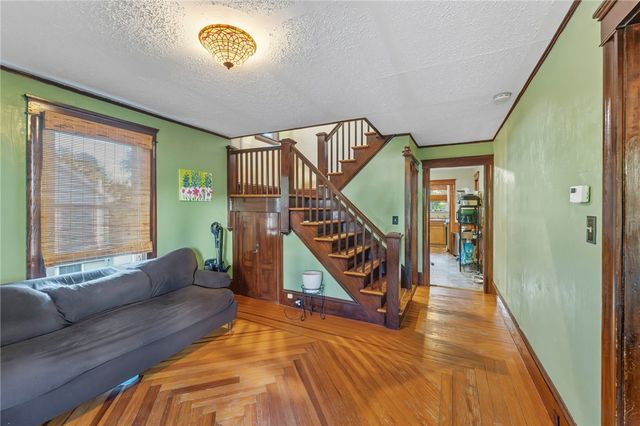 25 Jillson Avenue, Woonsocket, RI 02895