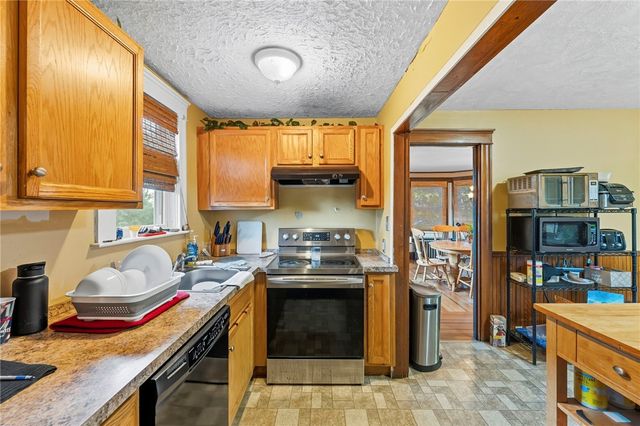 25 Jillson Avenue, Woonsocket, RI 02895