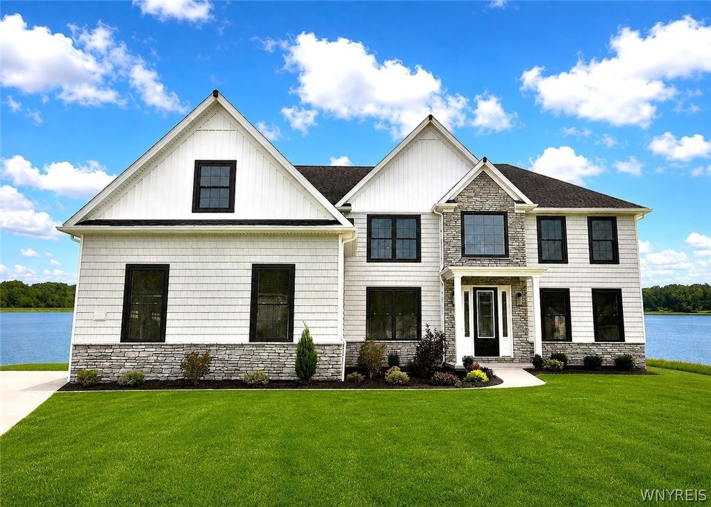 98 Peppermint Road, Lancaster, NY 14086