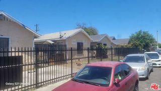 1139 E 69th Street, Los Angeles, CA 90001