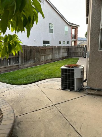 10106 Windmill Cove Dr, Stockton, CA 95209