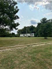 52/54 Hummingbird Lane, Fraziers Bottom, WV 25082