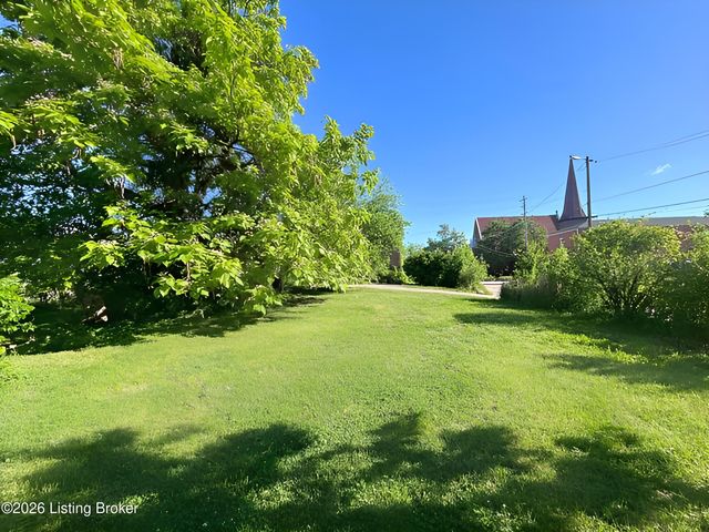 1810 W Chestnut St, Louisville, KY 40203