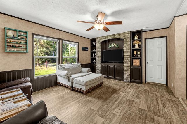 12626 Highway 105, Cleveland, TX 77327