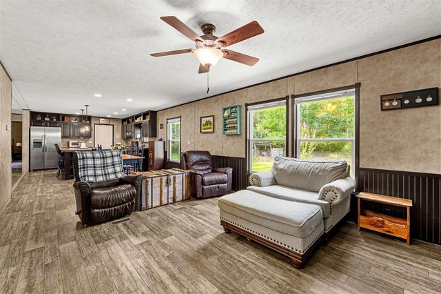 12626 Highway 105, Cleveland, TX 77327