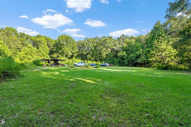 12626 Highway 105, Cleveland, TX 77327