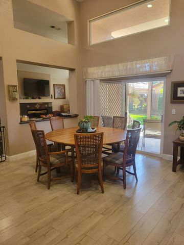 5919 W Chennault Avenue, Fresno, CA 93722