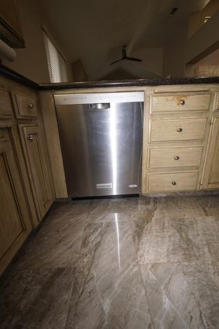 5919 W Chennault Avenue, Fresno, CA 93722