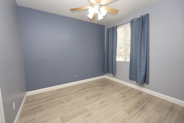 5919 W Chennault Avenue, Fresno, CA 93722