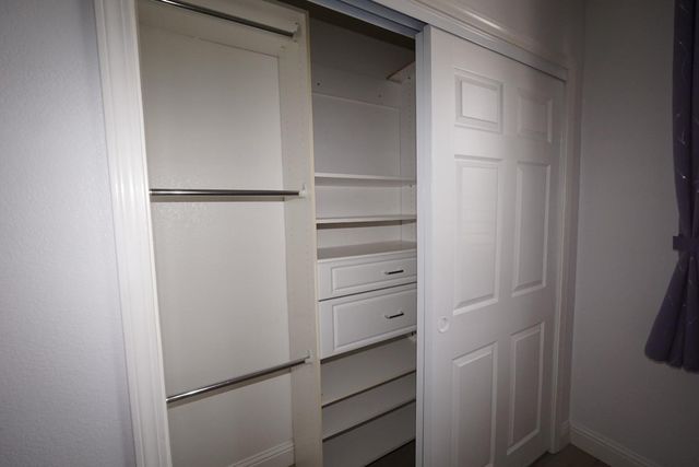 5919 W Chennault Avenue, Fresno, CA 93722