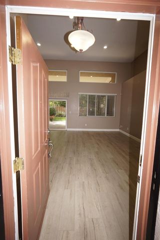 5919 W Chennault Avenue, Fresno, CA 93722