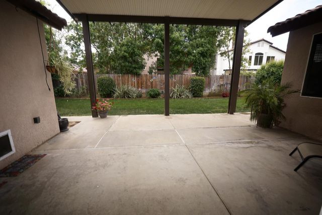 5919 W Chennault Avenue, Fresno, CA 93722