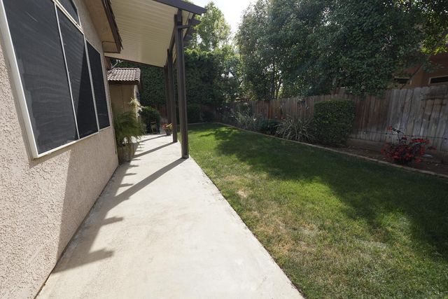 5919 W Chennault Avenue, Fresno, CA 93722