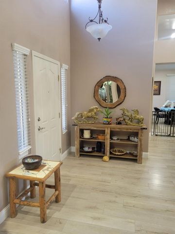 5919 W Chennault Avenue, Fresno, CA 93722