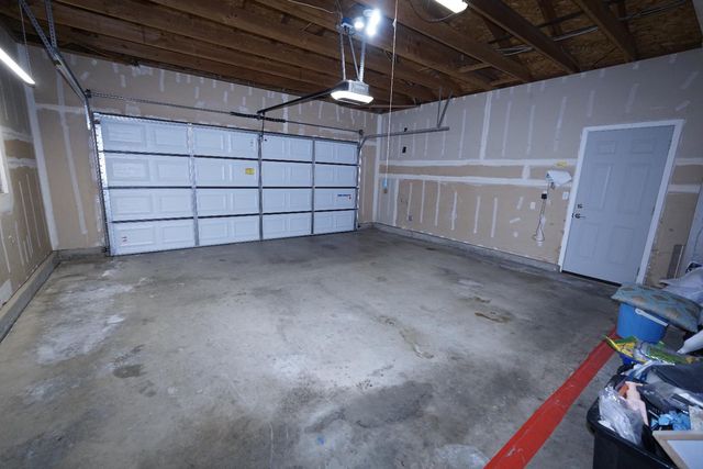 5919 W Chennault Avenue, Fresno, CA 93722