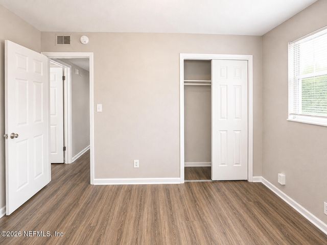 8067 SANTILLO Drive, Jacksonville, FL 32217