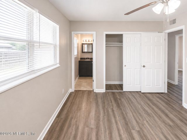 8067 SANTILLO Drive, Jacksonville, FL 32217