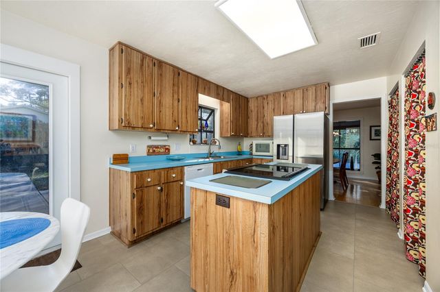 2436 NW 37TH TERRACE, Gainesville, FL 32605