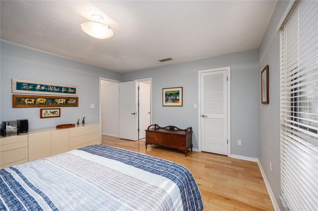 2436 NW 37TH TERRACE, Gainesville, FL 32605