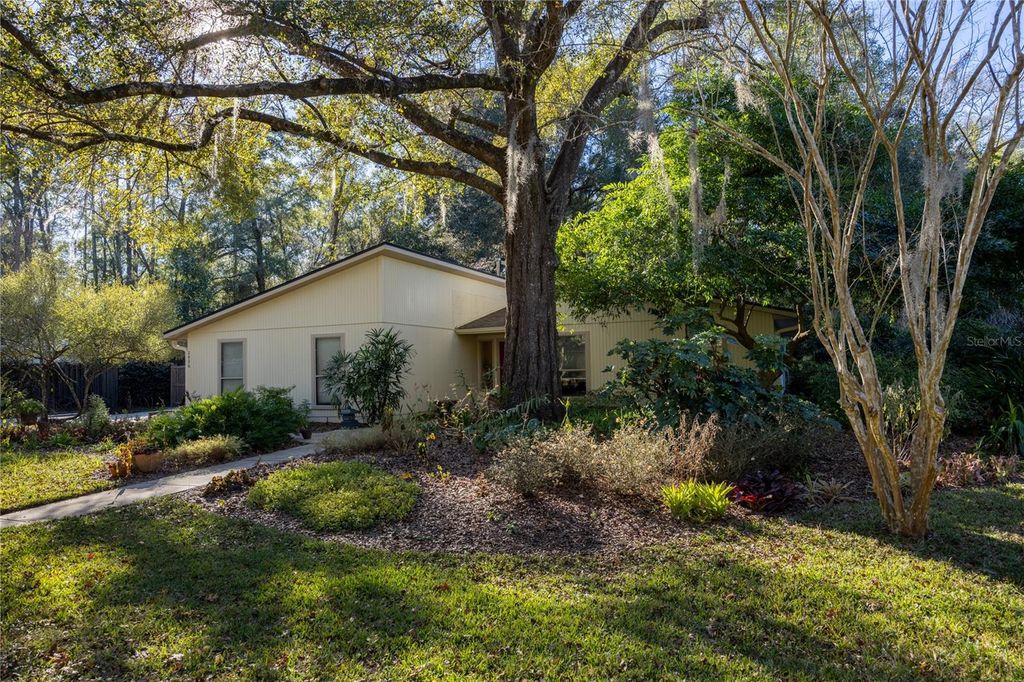 Image 23 of property listing at 2436 NW 37TH TERRACE, Gainesville, FL 32605