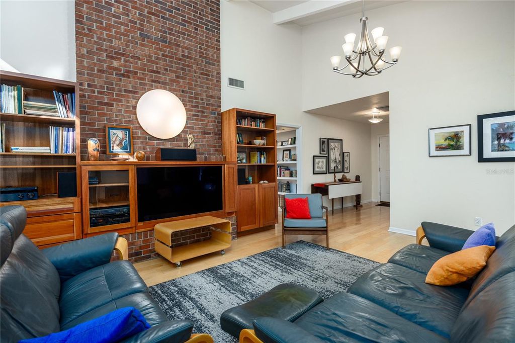 Image 5 of property listing at 2436 NW 37TH TERRACE, Gainesville, FL 32605