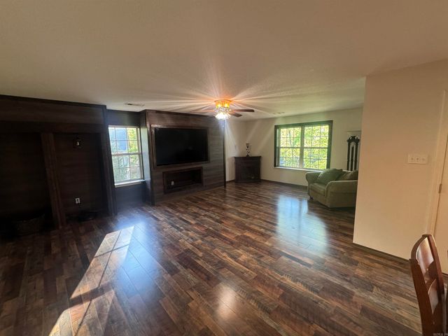 539 Charlie Stover Road, Royal, AR 32514