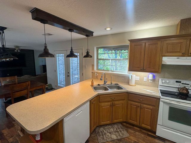 539 Charlie Stover Road, Royal, AR 32514