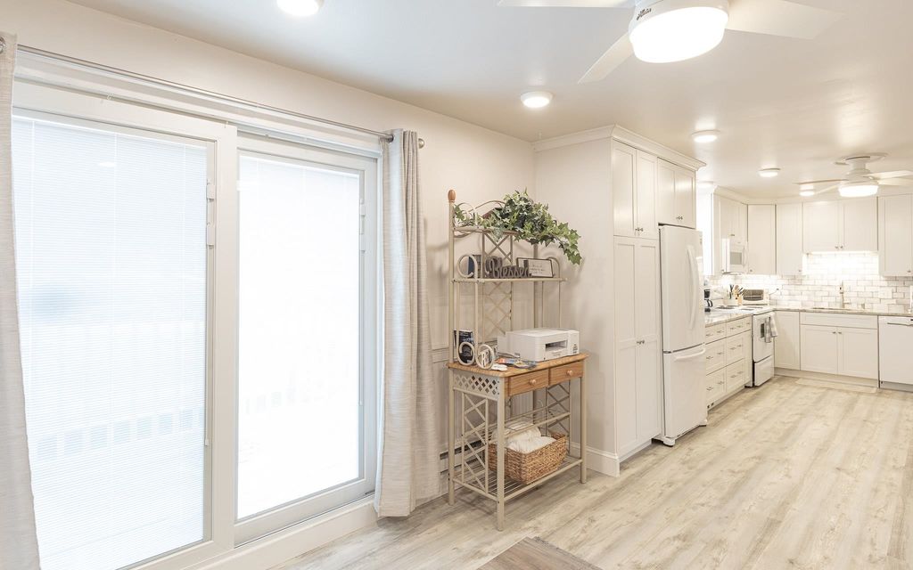 Image 15 of property listing at 68 Kings Highway # 3, Hampton, NH 03842