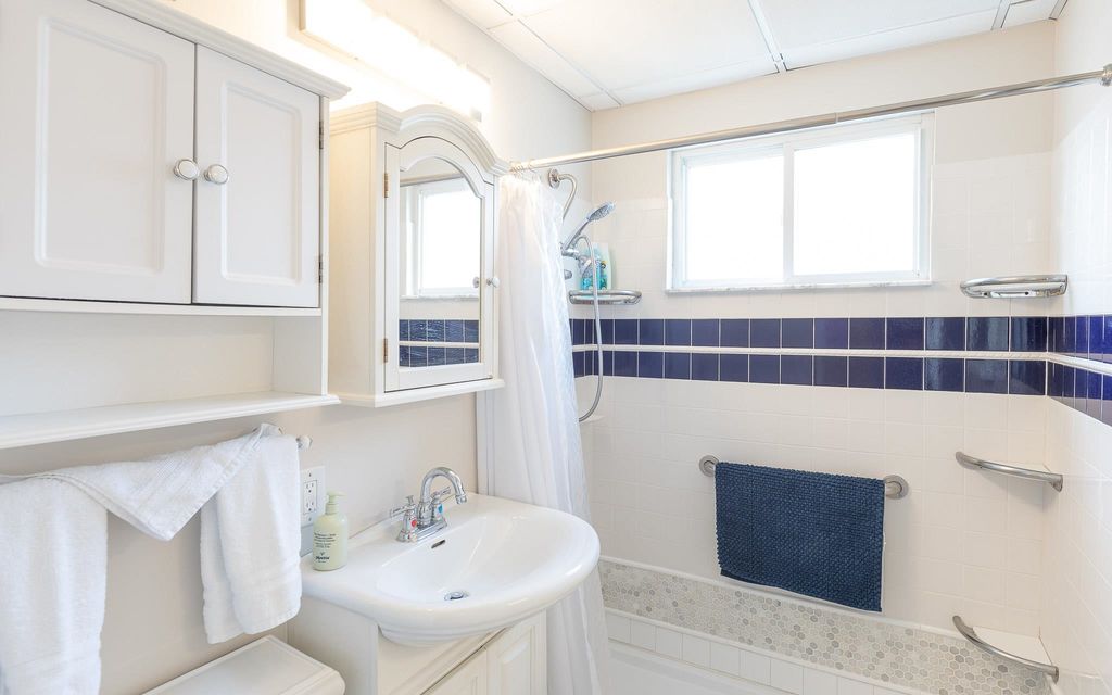 Image 20 of property listing at 68 Kings Highway # 3, Hampton, NH 03842