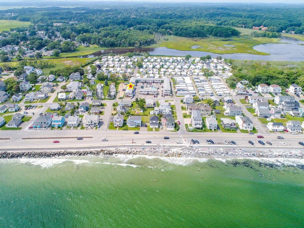 Image 28 of property listing at 68 Kings Highway # 3, Hampton, NH 03842