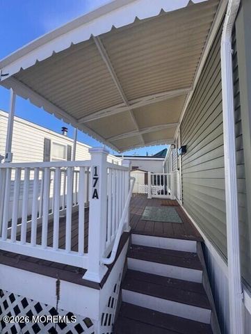 17 Avenue A, Hazlet, NJ 07730