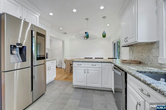 154 Spring Valley Road, Park Ridge, NJ 07656