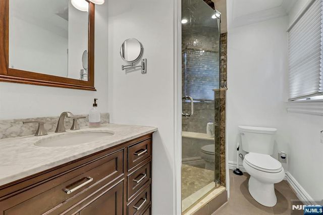 154 Spring Valley Road, Park Ridge, NJ 07656