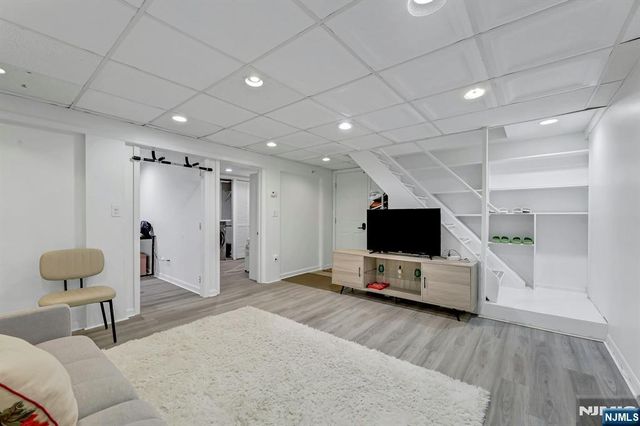 154 Spring Valley Road, Park Ridge, NJ 07656