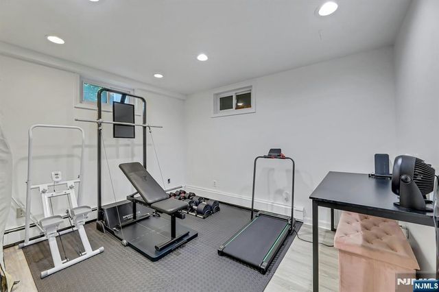 154 Spring Valley Road, Park Ridge, NJ 07656