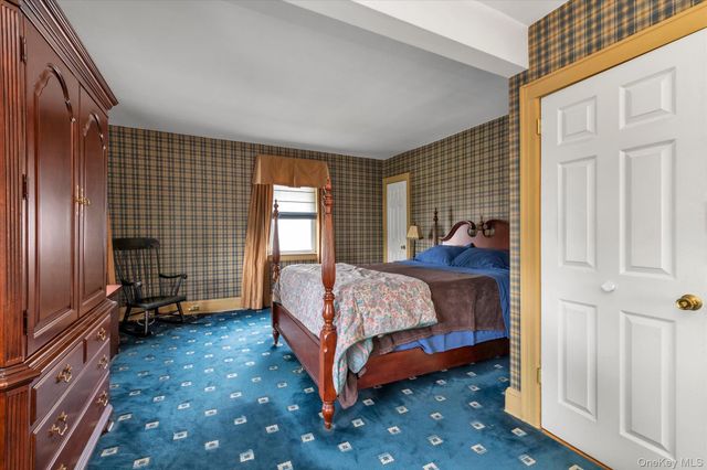 20 Highland Place, Great Neck, NY 11020