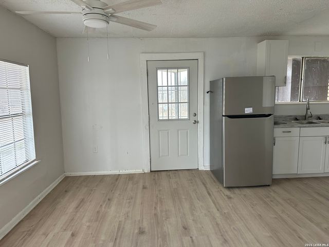 426 Carrizo Hill, Carrizo Springs, TX 78834