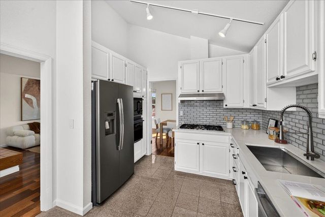 554 Castle Street, Daly City, CA 94014