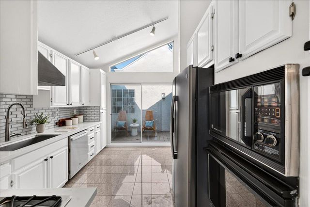 554 Castle Street, Daly City, CA 94014