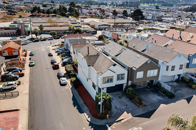 554 Castle Street, Daly City, CA 94014
