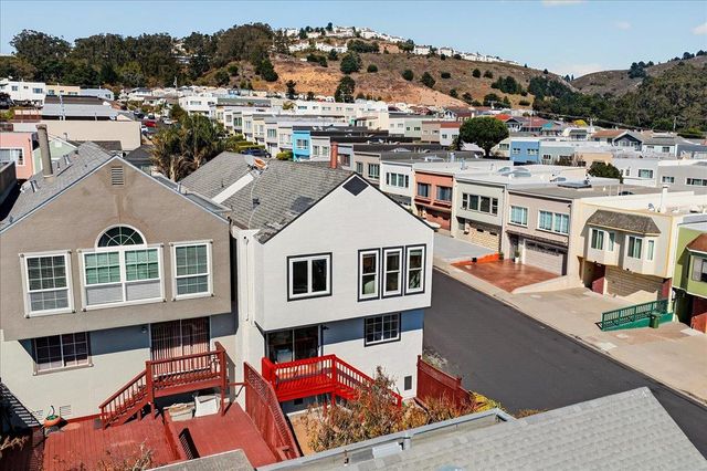 554 Castle Street, Daly City, CA 94014