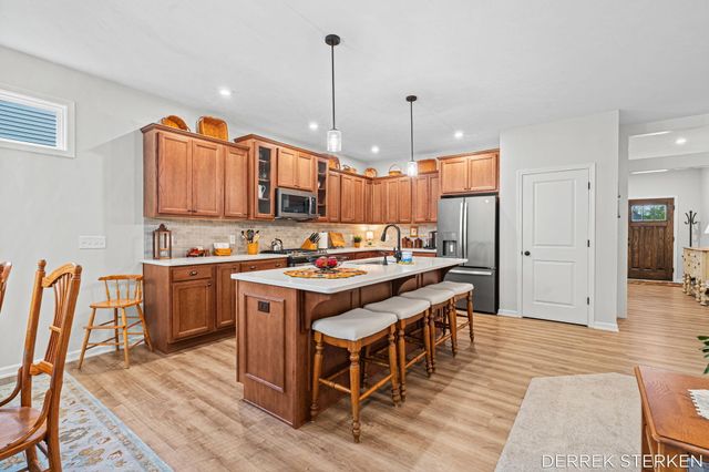 2062 Flowering Drive, Jamestown Twp, MI 49426