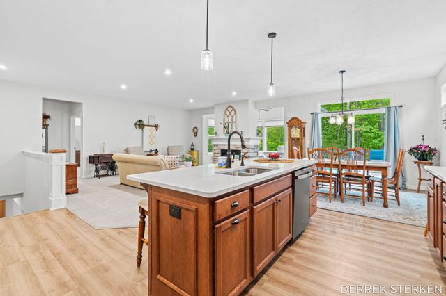 2062 Flowering Drive, Jamestown Twp, MI 49426