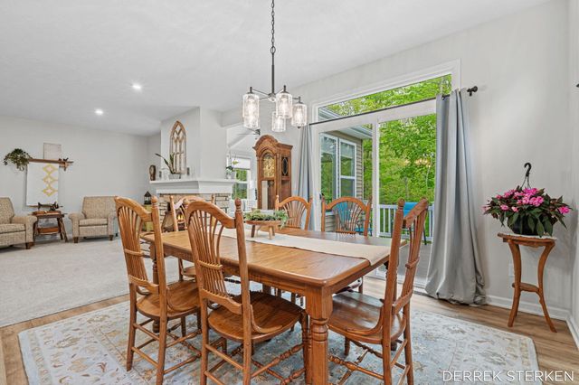 2062 Flowering Drive, Jamestown Twp, MI 49426