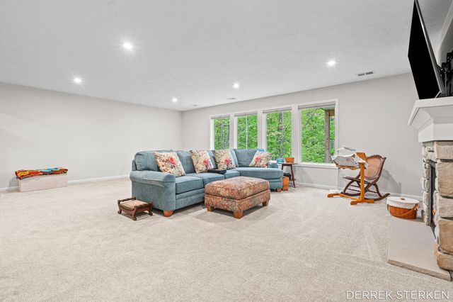 2062 Flowering Drive, Jamestown Twp, MI 49426