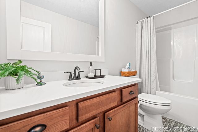 2062 Flowering Drive, Jamestown Twp, MI 49426