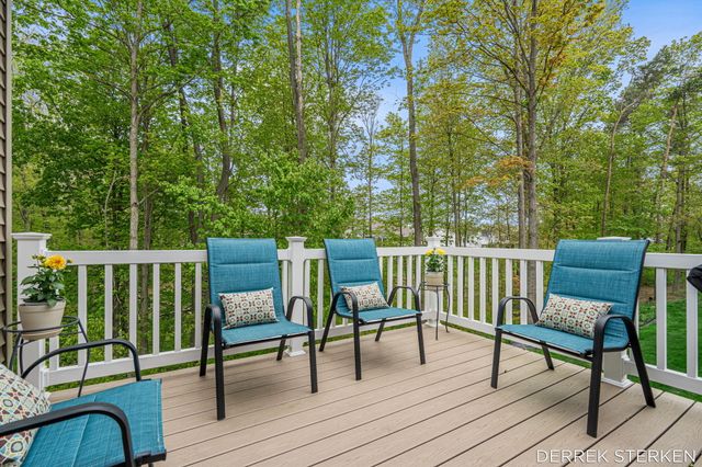 2062 Flowering Drive, Jamestown Twp, MI 49426